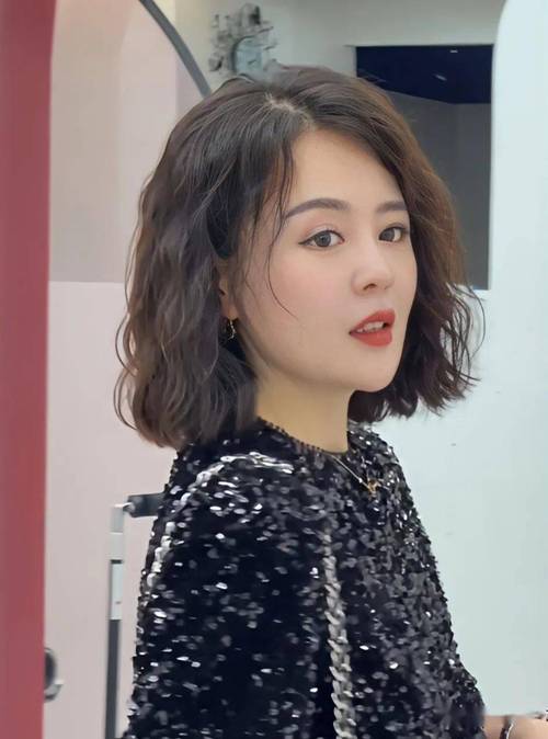 2024年6月美容院做完护肤头发变形,做了护理头发会不会直