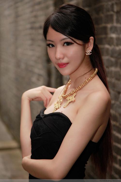 时尚的大美妞视频播放,大美妞服饰